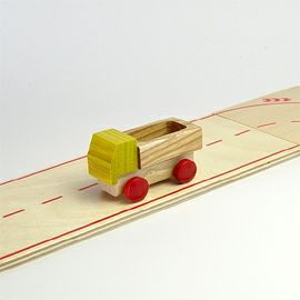 ベック社　レトロトラック 自動車単品 | 木のおもちゃ がりとん