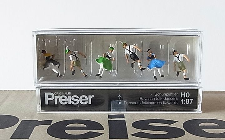 Preiser/プライザー 10240 HO 1/87 バイエルン地方のフォークダンサー