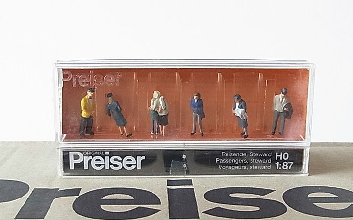 Preiser/プライザー 10382 HO 1/87 乗客と乗務員