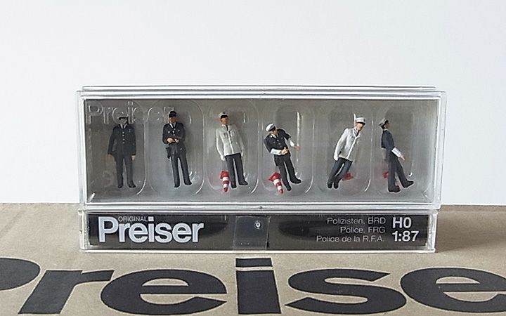 Preiser/プライザー 10422 HO 1/87 警察官 ドイツ