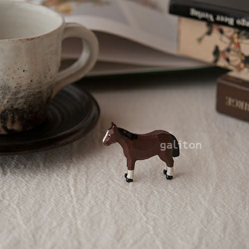 クリスティアンヴェルナー Christian Werner うま 茶 黒たてがみ（小）