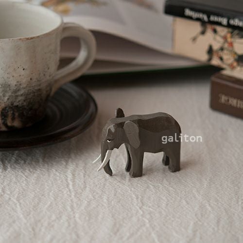 クリスティアンヴェルナー Christian Werner ぞう オス（小）