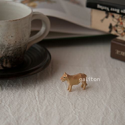 クリスティアンヴェルナー Christian Werner ライオン メス（小）