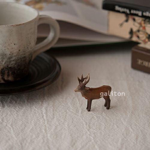 クリスティアンヴェルナー Christian Werner アカシカ オス（小）