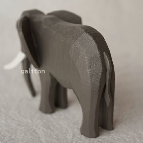 クリスティアンヴェルナー Christian Werner ぞう オス（大）