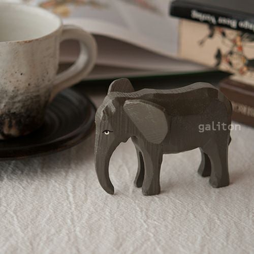 クリスティアンヴェルナー Christian Werner ぞう メス（大）