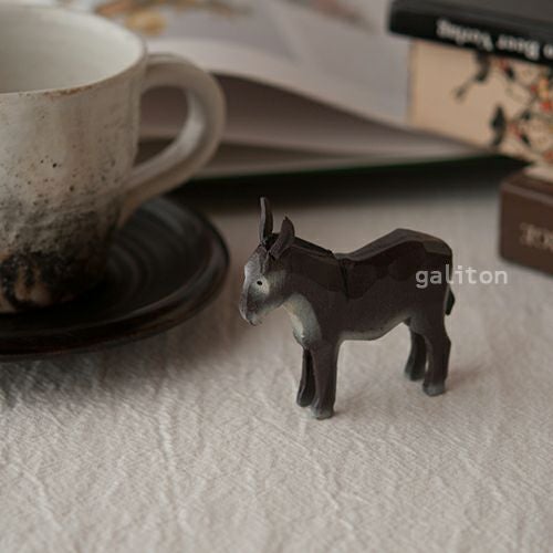 クリスティアンヴェルナー Christian Werner ろば 茶（大）