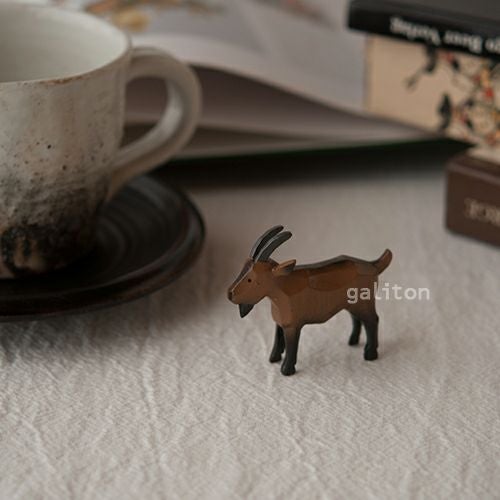 クリスティアンヴェルナー Christian Werner やぎ 茶（大）