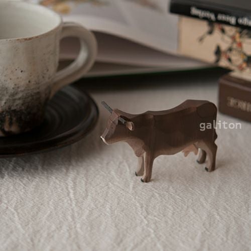 クリスティアンヴェルナー Christian Werner ウシ 茶 メス（大）