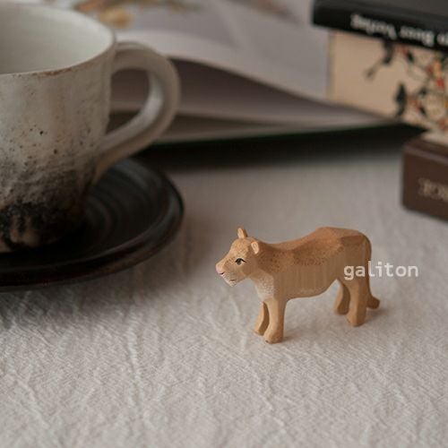 クリスティアンヴェルナー Christian Werner ライオン メス（大）