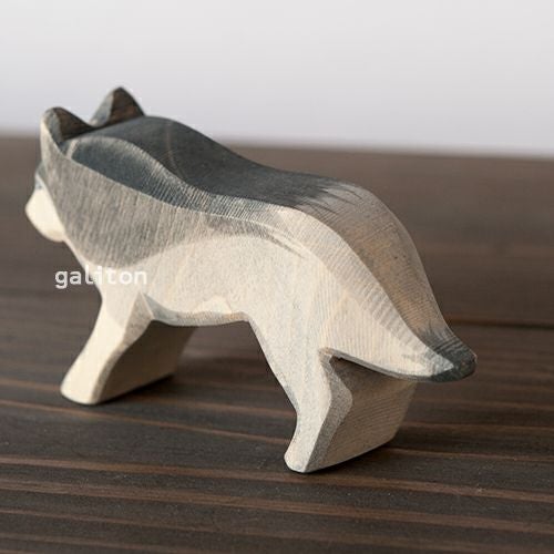 オストハイマー Ostheimer オオカミ 歩き