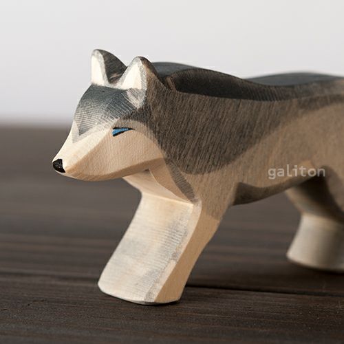 オストハイマー Ostheimer オオカミ 歩き