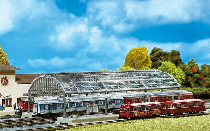 FALLER/ファーラー 282726 ドーム付プラットホーム　Zゲージ