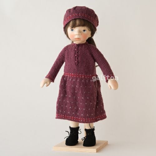 ポングラッツ人形　オールウッド 身長約37cm 着替え用の服有り、スタンド付き Elisabeth Pongratz ポングラッツ人形 オールウッド H341 白帽子水色