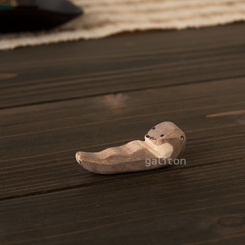 オストハイマー Ostheimer ラッコの子 泳ぎ